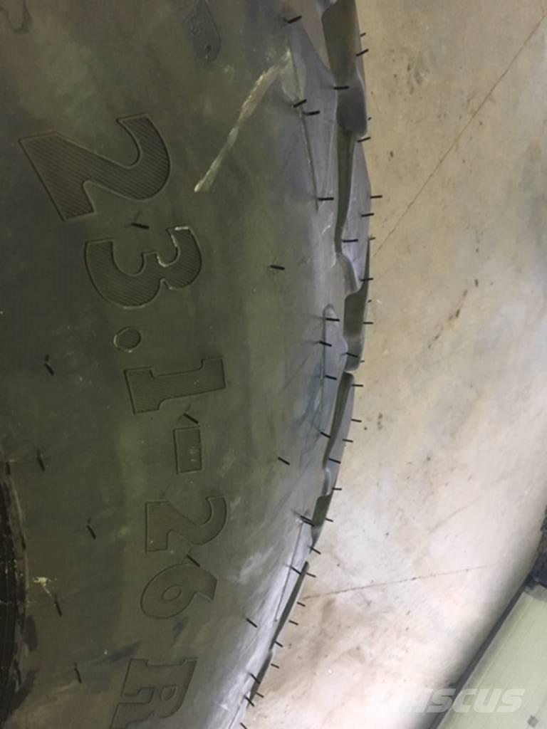 SWT 23.1 - 26 Gume, kotači i naplatci