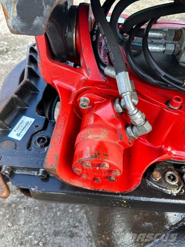 Takeuchi TB 2150 R Bageri gusjeničari