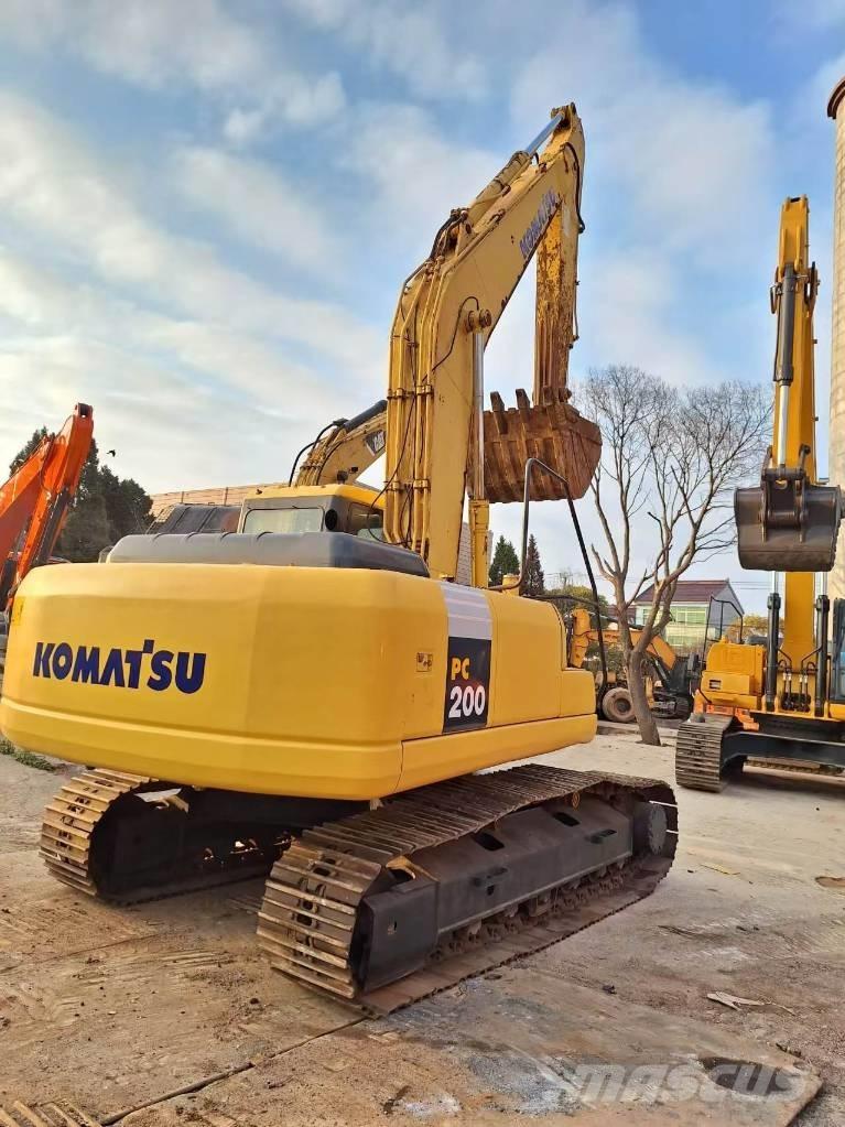 Komatsu PC 200-7 Bageri gusjeničari