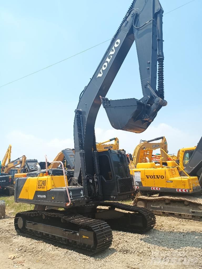 Volvo EC 240 Bageri gusjeničari