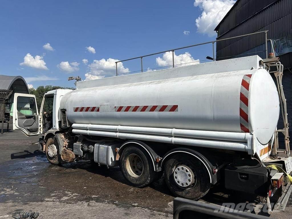Renault 320 Kamioni cisterne