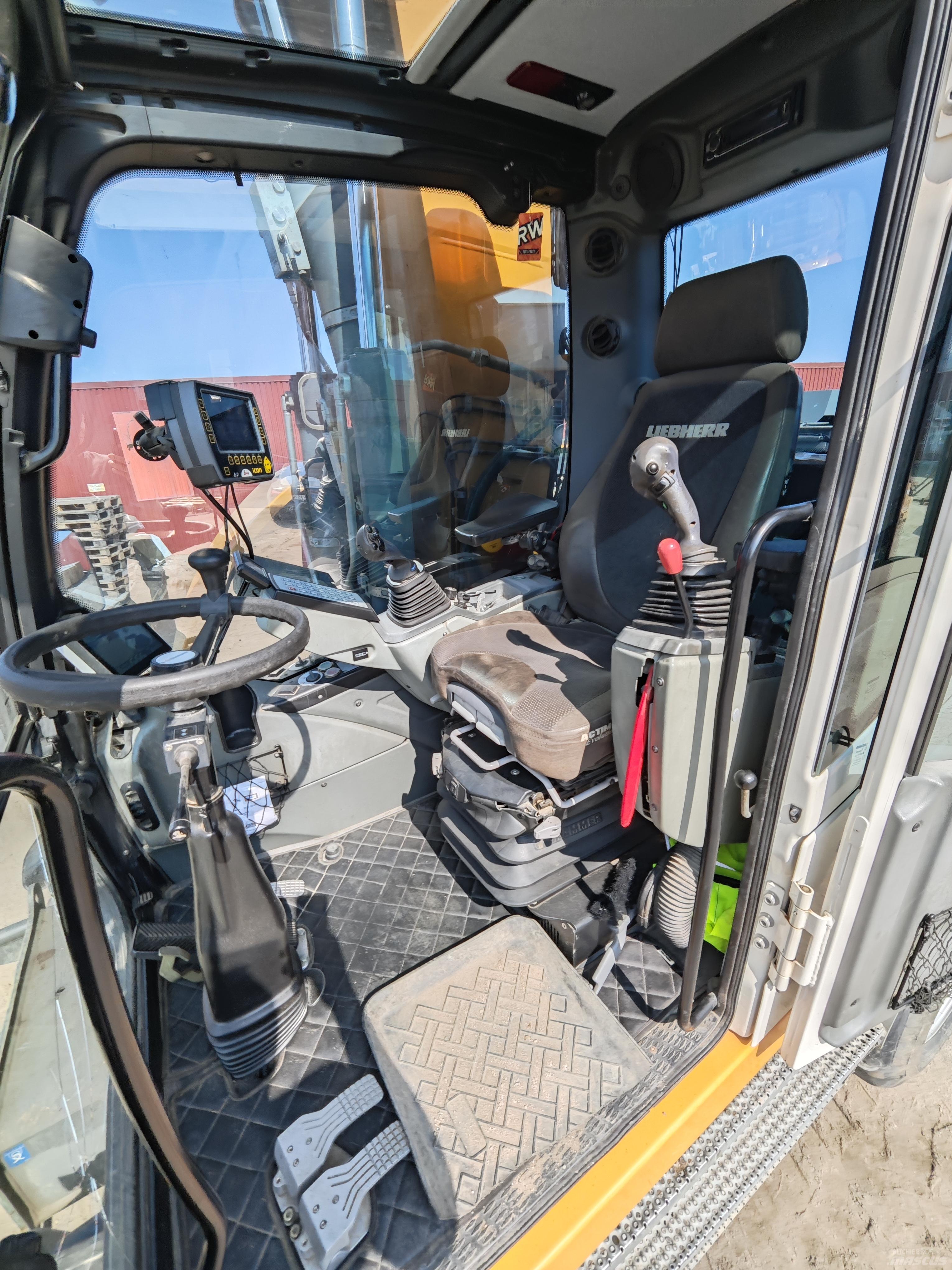 Liebherr 914 C Bageri na kotačima