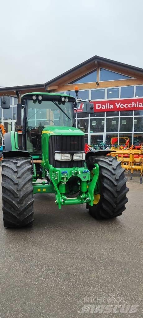 John Deere 6820 Traktori