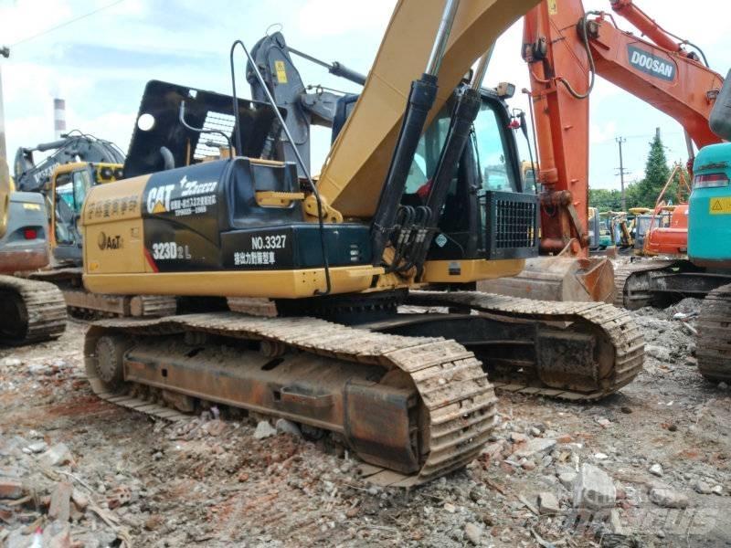 CAT 323 D L Bageri gusjeničari