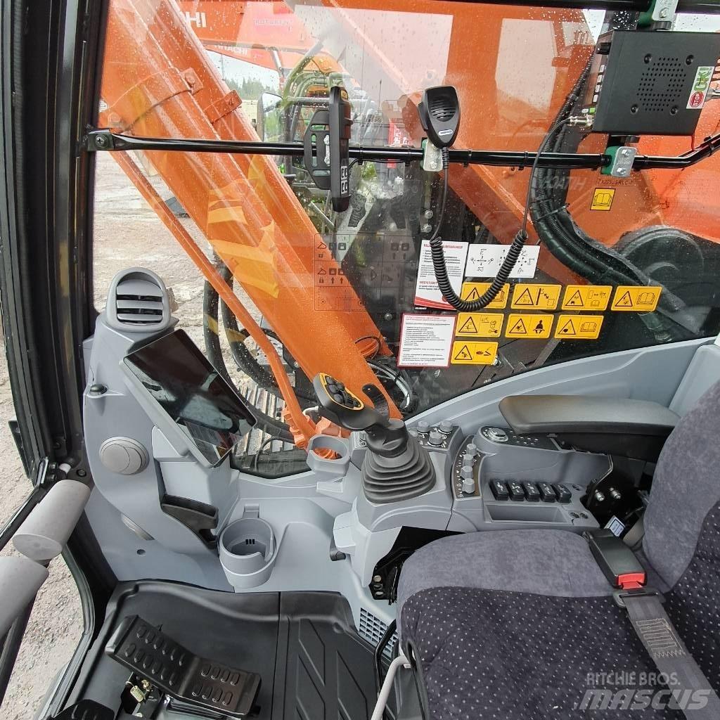 Hitachi ZX225USRLC-7 Bageri gusjeničari