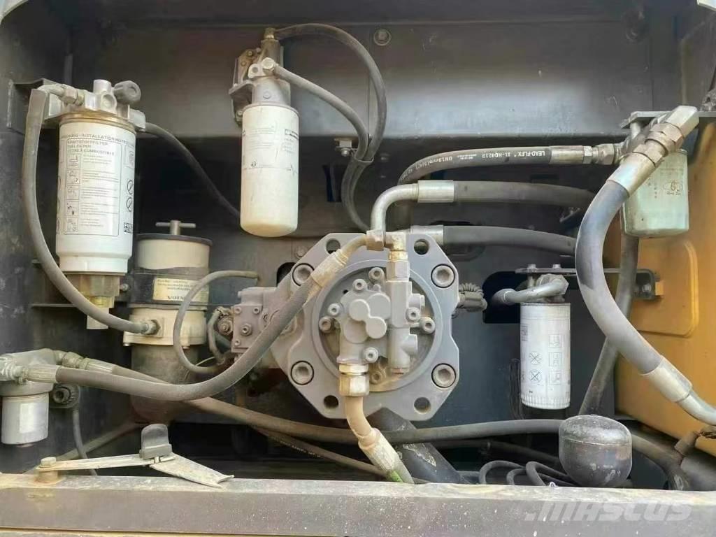 Volvo EC 350DL Bageri gusjeničari