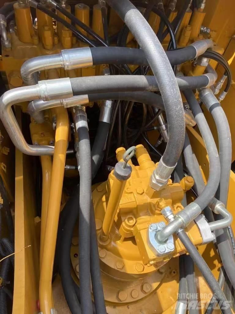 CAT 320D2 Bageri gusjeničari