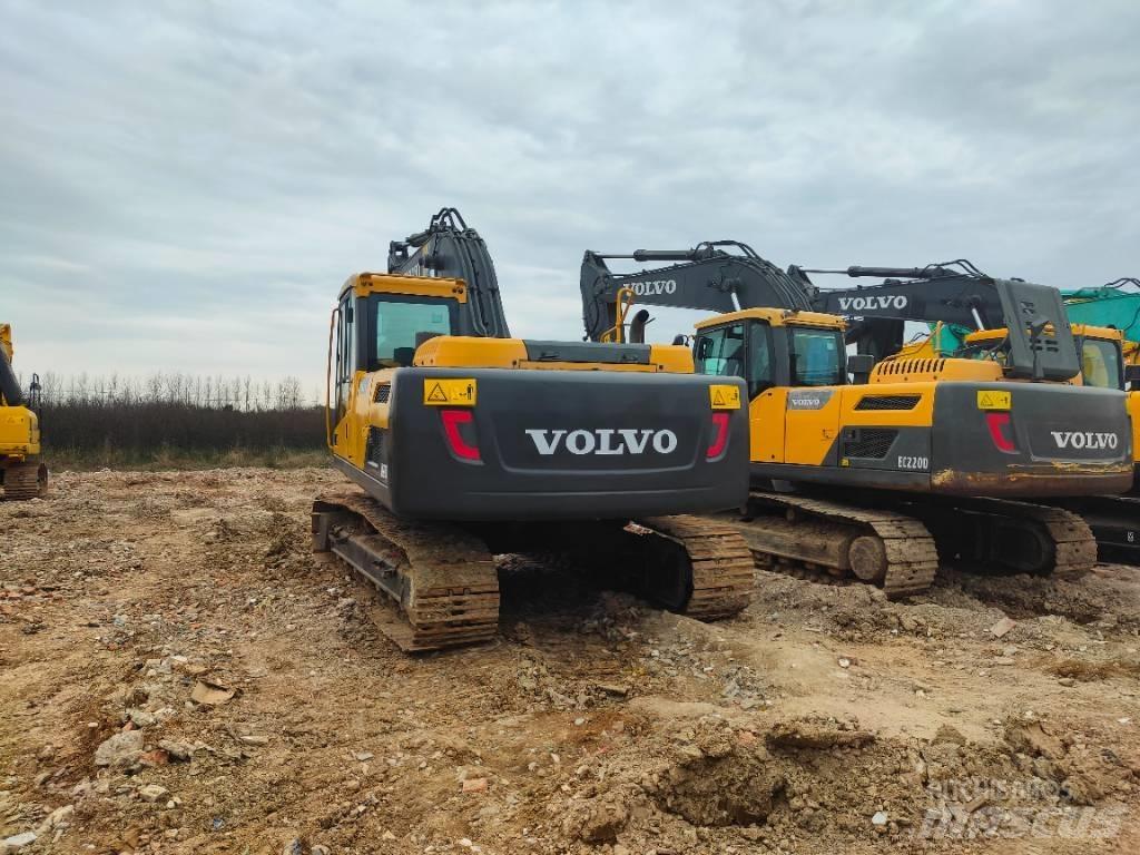 Volvo EC220D Bageri gusjeničari