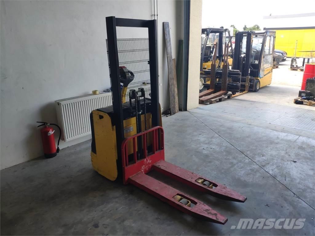 Hyster S1.0E Samopogonski ručni viličari