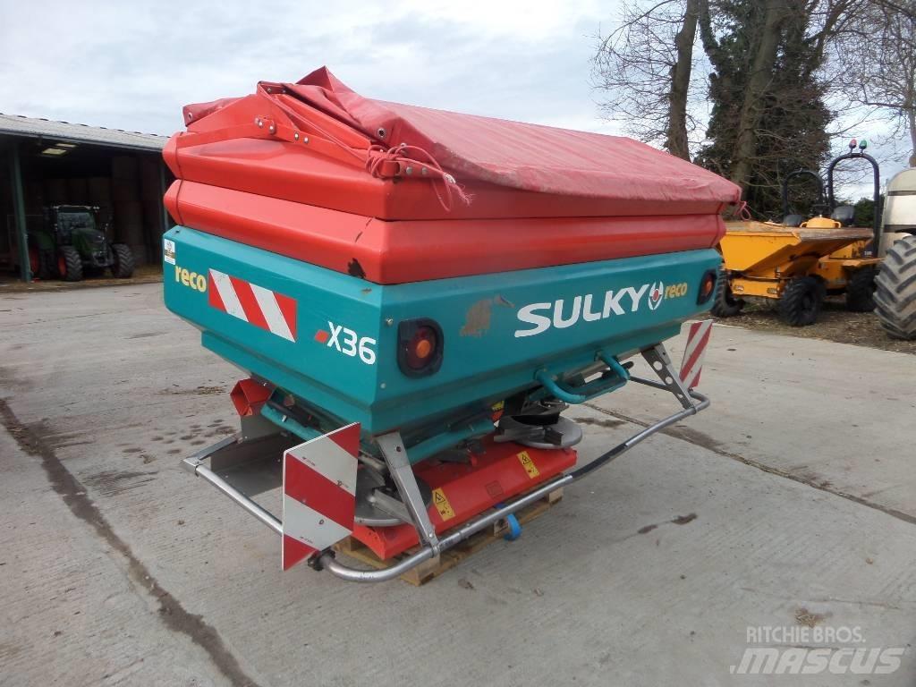 Reco SULKY X36 Rasipači mineralnog  gnojiva