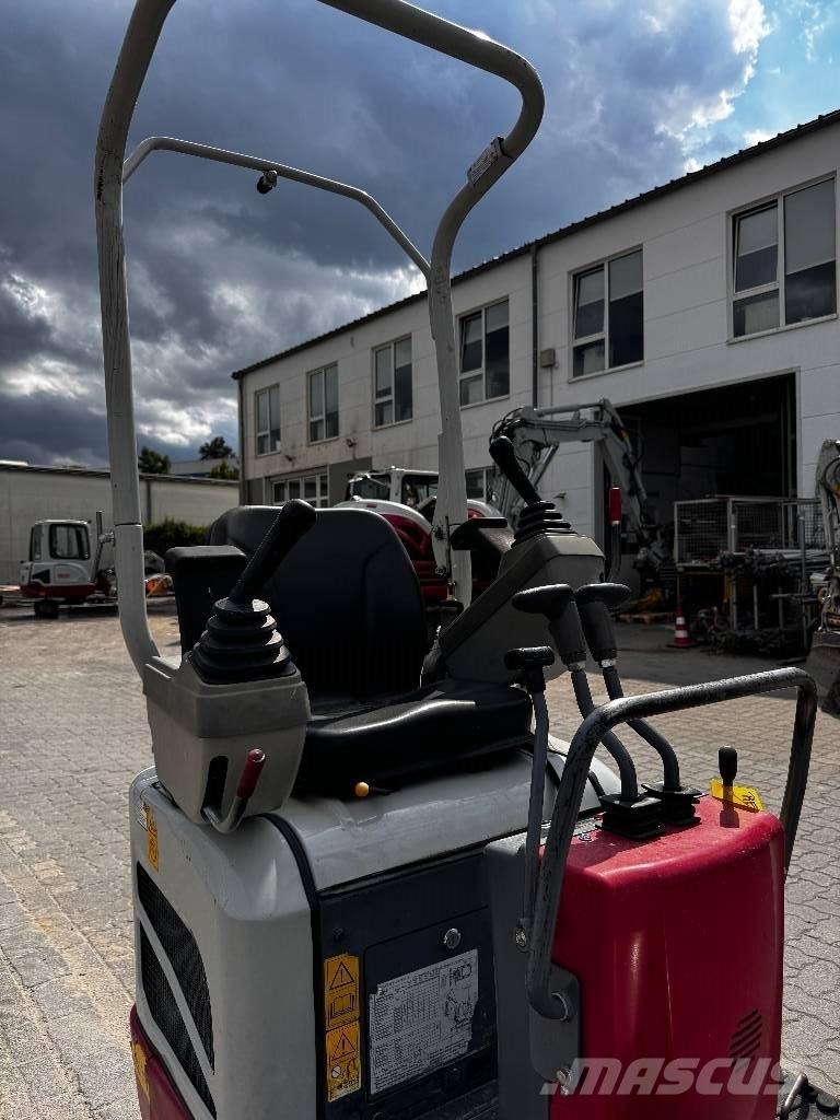 Takeuchi TB 210 R Mini bageri <7t