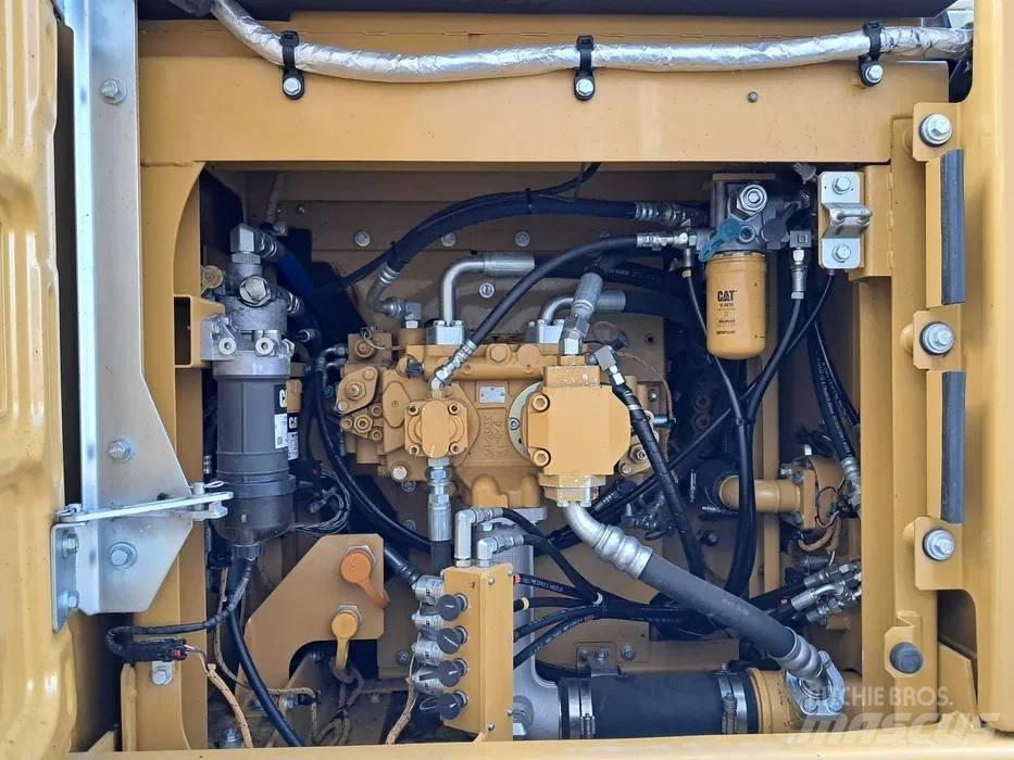 CAT 323 F L Bageri gusjeničari