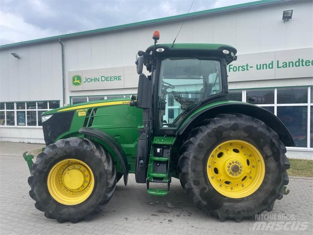 John Deere 7250R Traktori