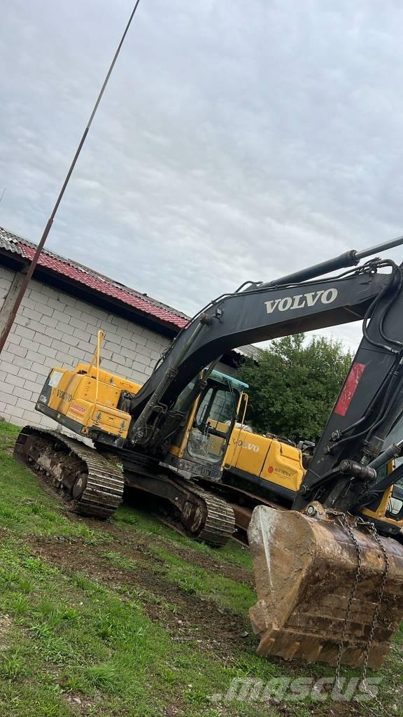 Volvo 210BNLC Kabine i unutrašnjost
