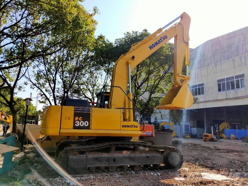 Komatsu PC300-7 Bageri gusjeničari