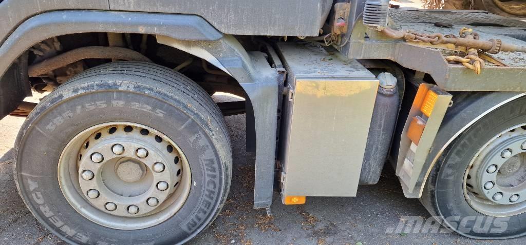 Volvo FM 13 Kamioni za prijevoz šumskih strojeva