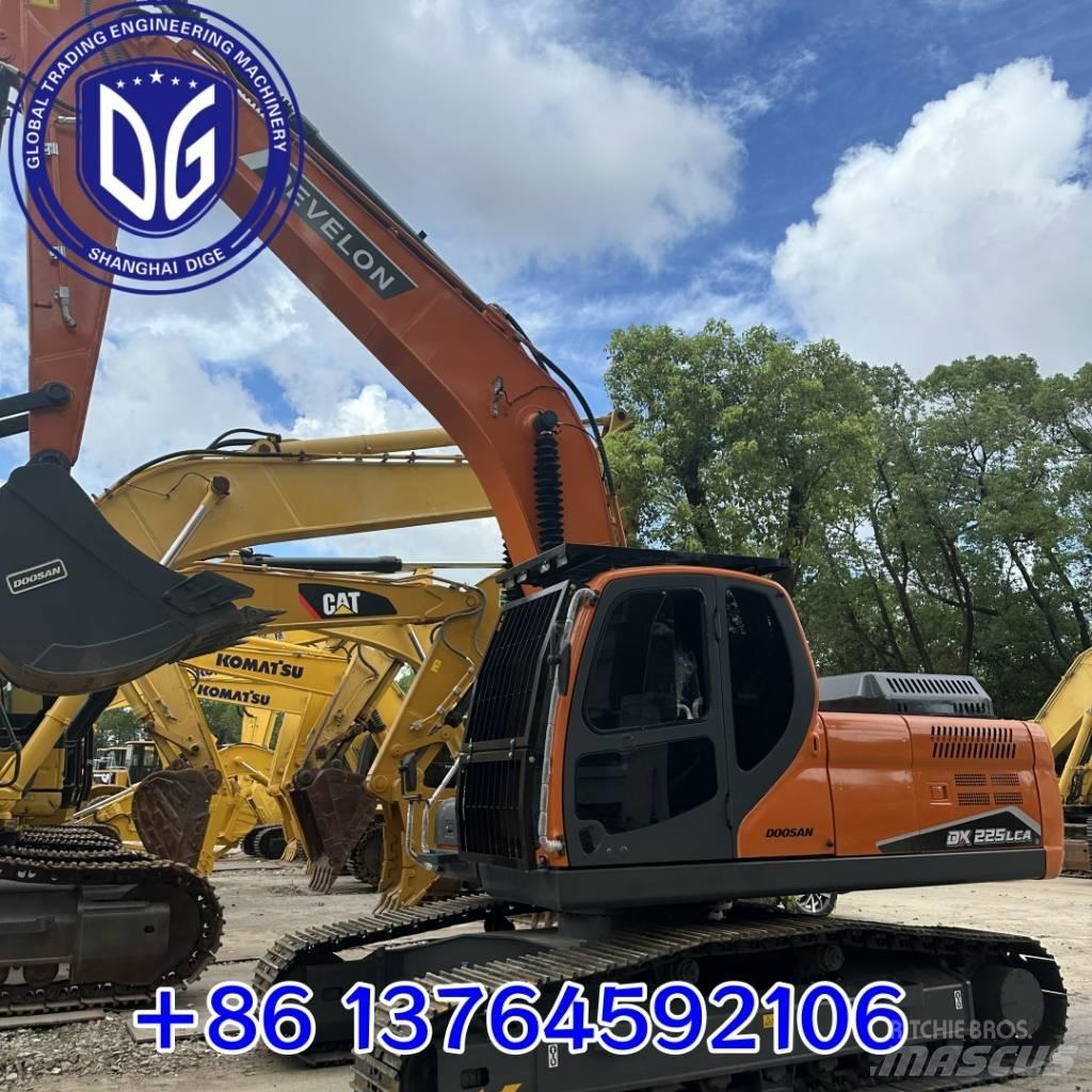 Doosan DX 225 LCA Bageri gusjeničari