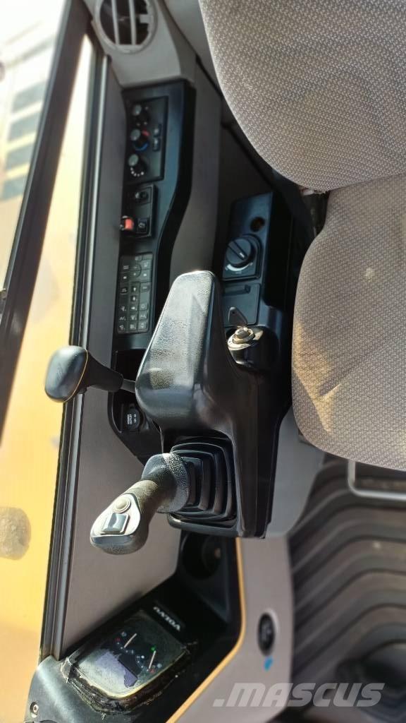 Volvo ECR88D Midi bageri 7t – 12t