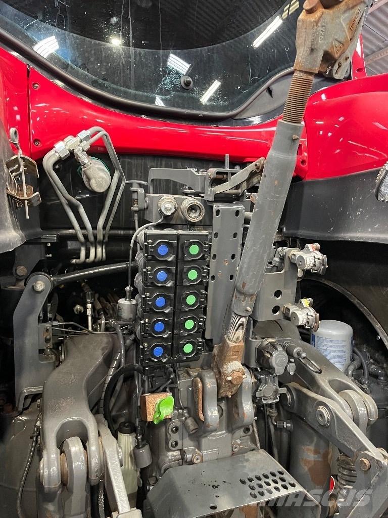 Valtra T235 Traktori