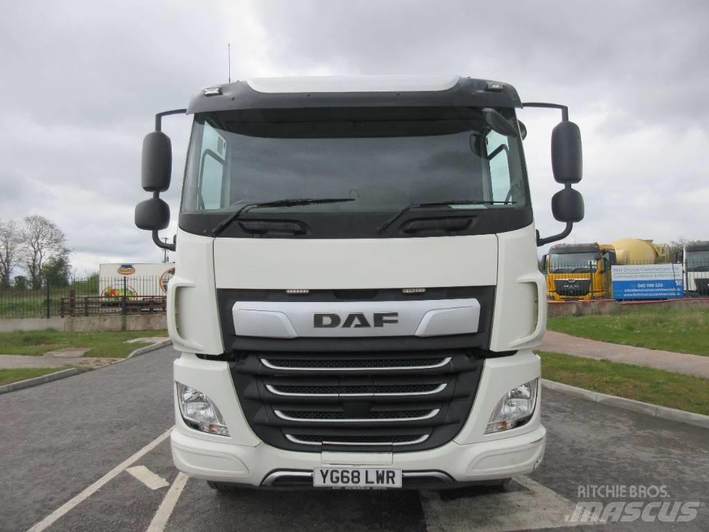 DAF CF450 Kamioni s ravnim pločom / vitlom