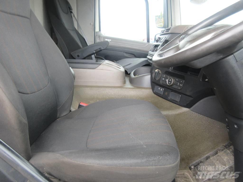 DAF CF450 Kamioni s ravnim pločom / vitlom