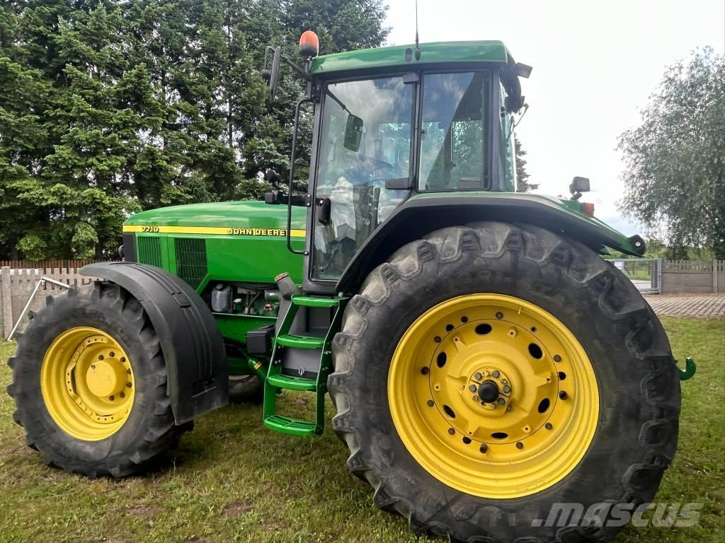 John Deere 7710 PQ Traktori