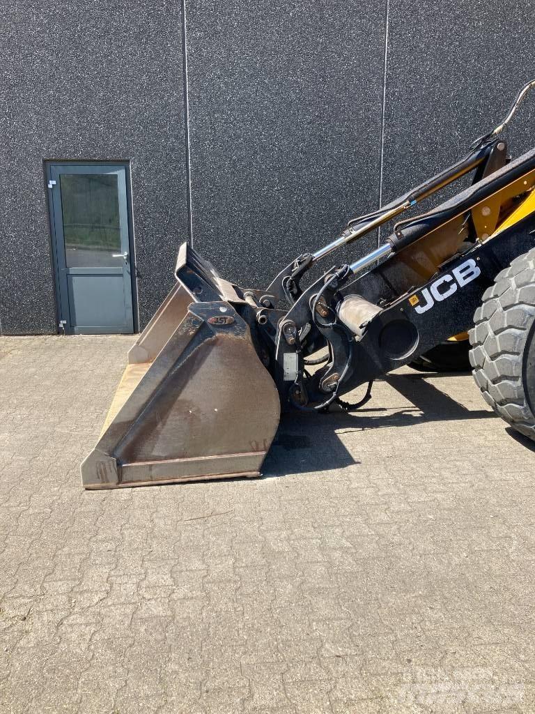 JCB 437 HT HL Utovarivači na kotačima