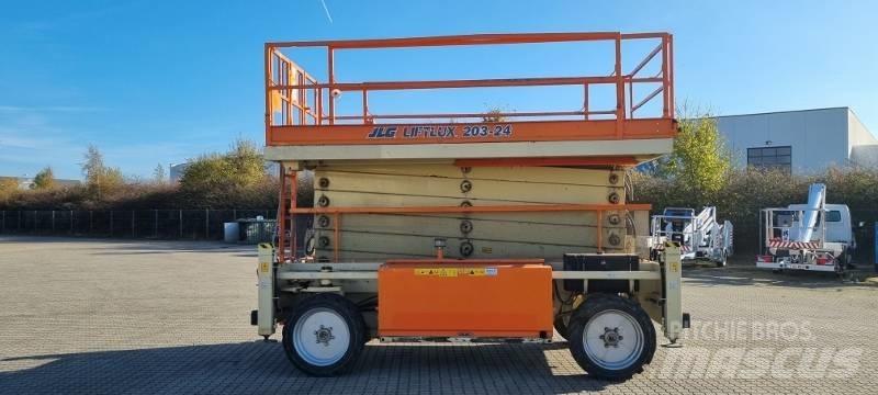 JLG 203-24 Škaraste platforme