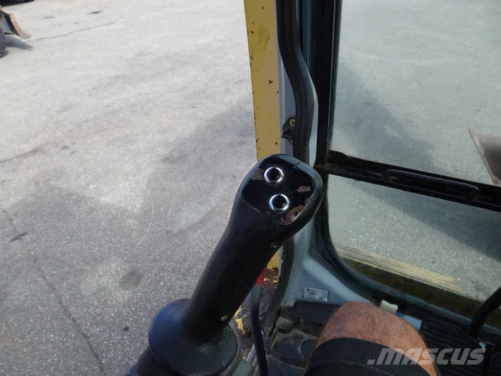 New Holland E195 Bageri gusjeničari