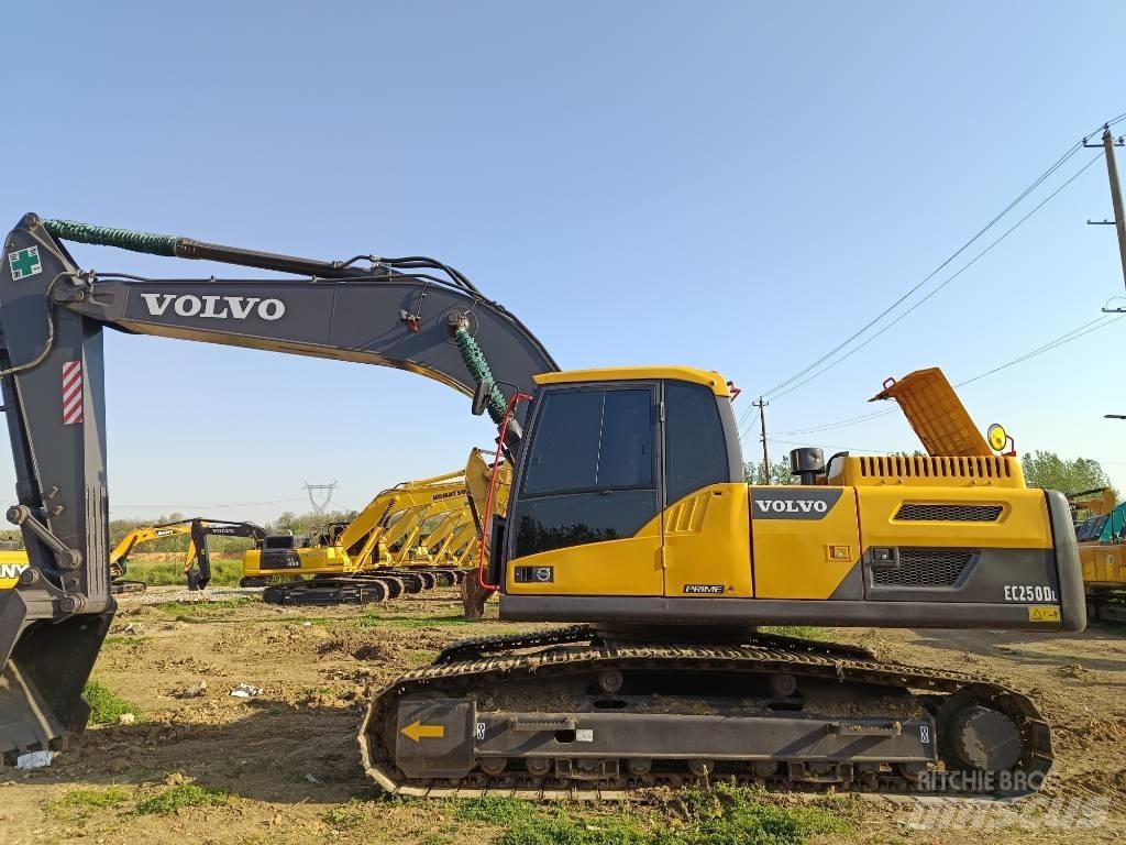 Volvo EC 250 Bageri gusjeničari