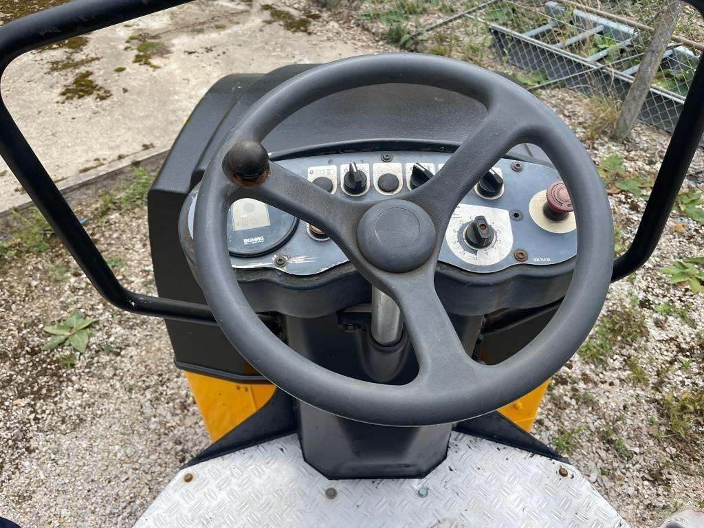 Bomag BW 120 AD-4 Valjci sa dvojnim bubnjem