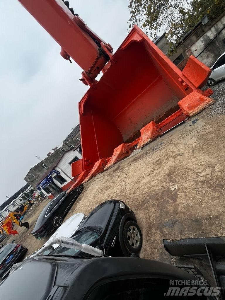 Hitachi ZX 70 Midi bageri 7t – 12t