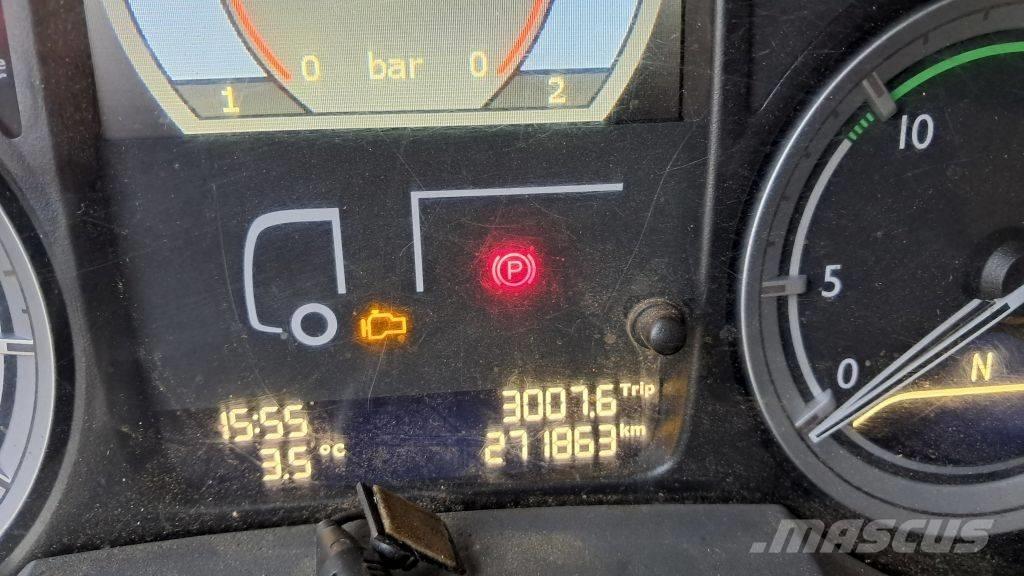 DAF XF 510 FAN Rol kiper kamioni s kukama za dizanje