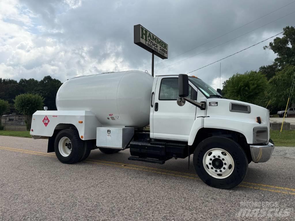 GMC C7500 Kamioni cisterne