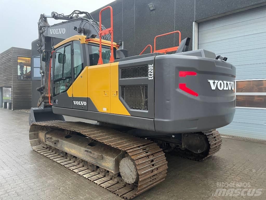 Volvo EC220E Bageri gusjeničari