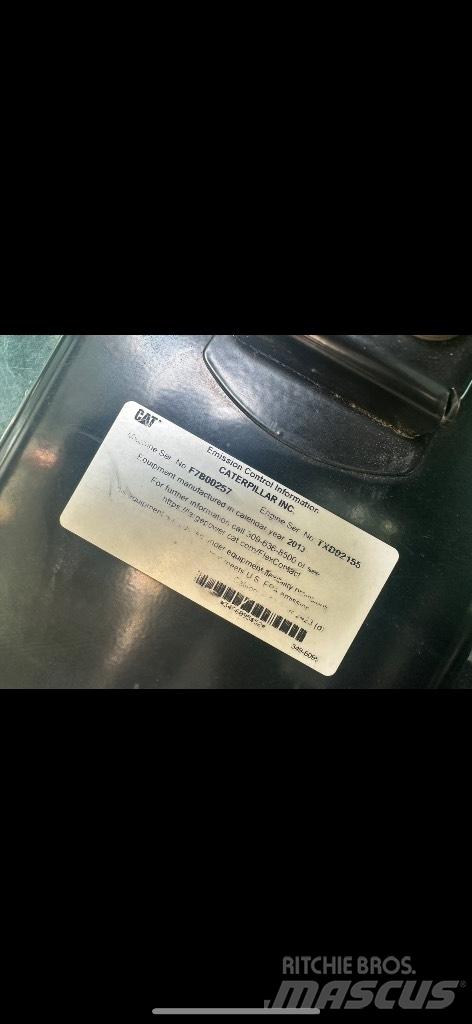 CAT 521 Strojevi za sječu stabala
