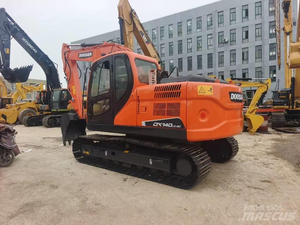 Doosan DX 140 Bageri gusjeničari