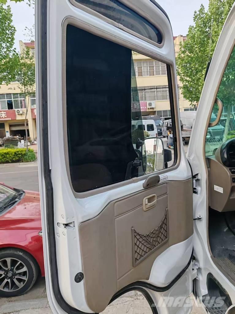 Toyota Coaster Međugradski autobusi