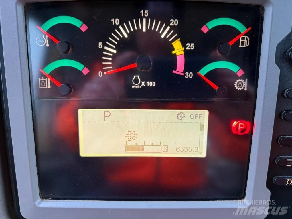 CAT D6T Buldožeri gusjeničari