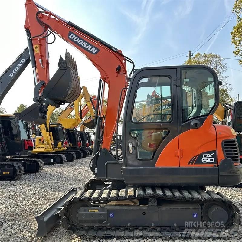 Doosan DX 60 Bageri gusjeničari