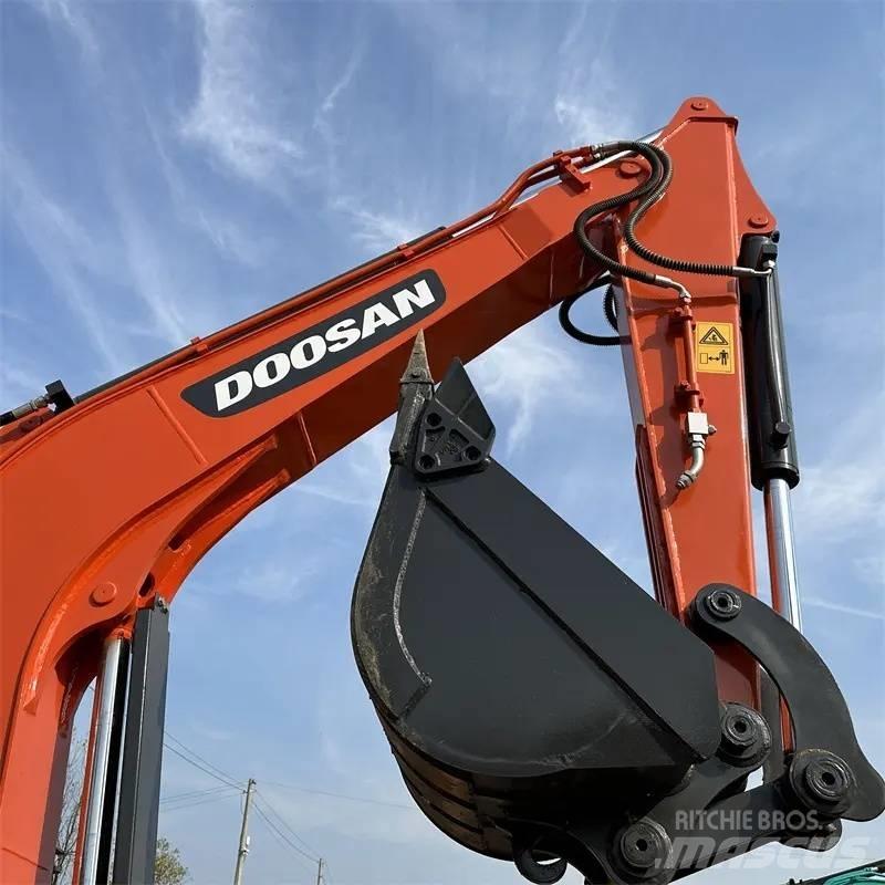 Doosan DX 60 Bageri gusjeničari