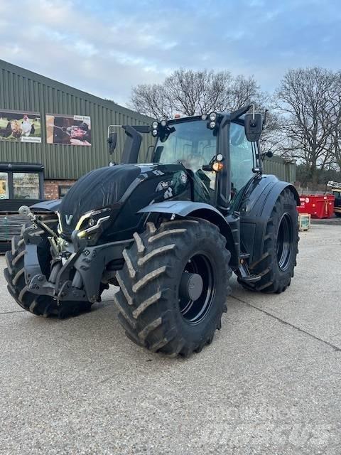 Valtra T 235 D Traktori