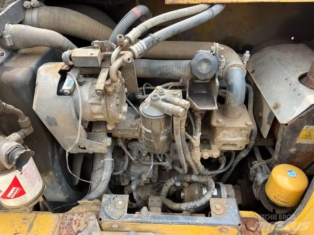 Komatsu PC70-8加长臂 Bageri gusjeničari