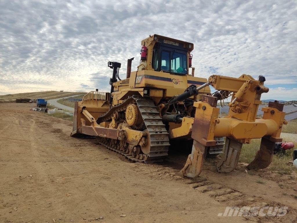 CAT D 9 R Buldožeri gusjeničari