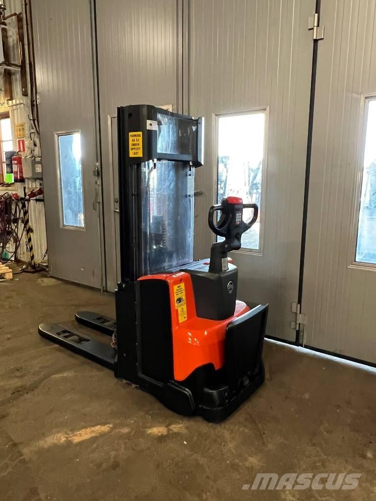 BT truck SWE 120 L Ručni električni viličar