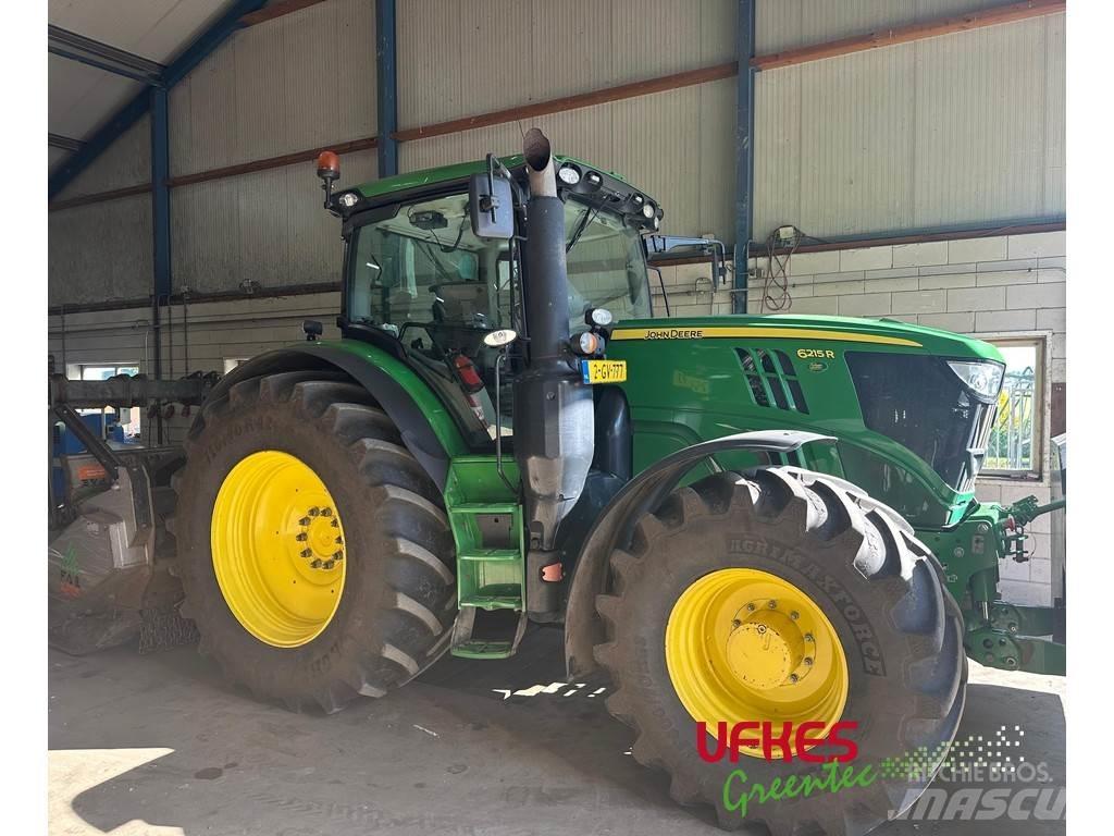 John Deere 6215 R Traktori