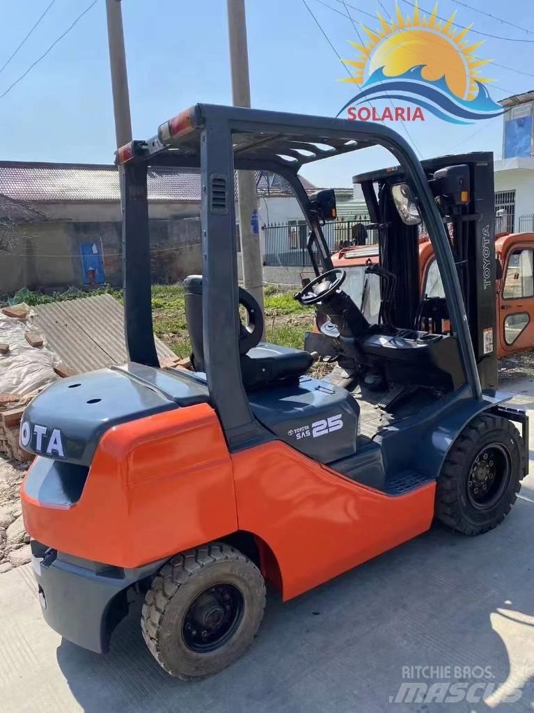 Toyota FD25 Dizelski viličari
