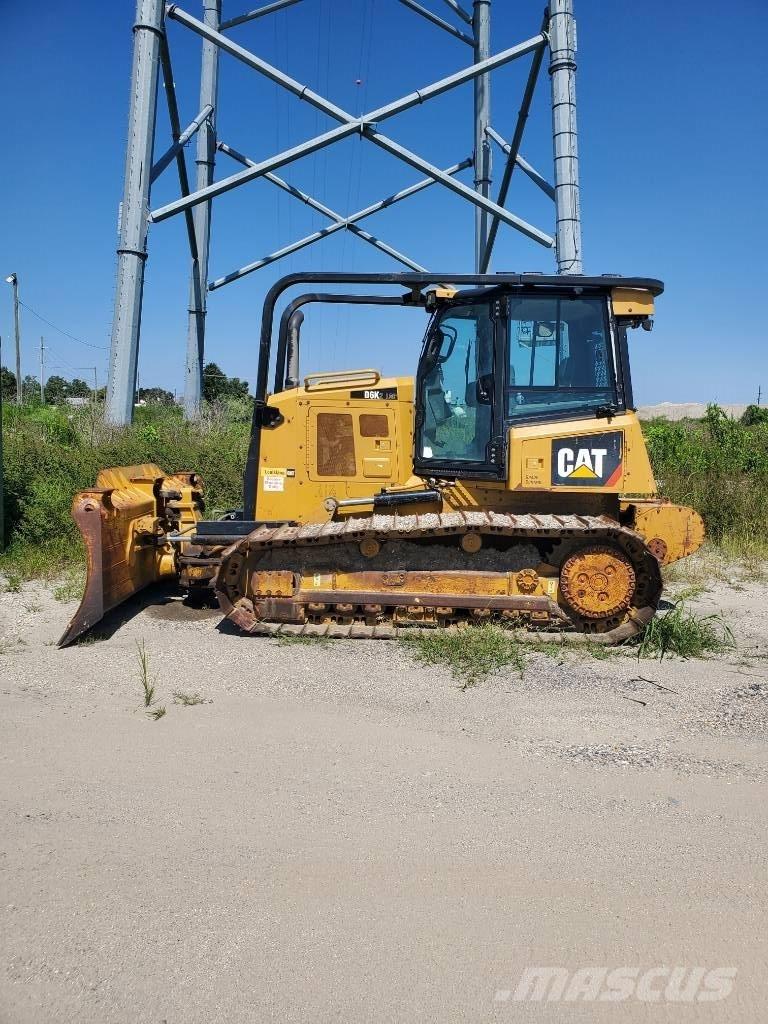 CAT D 6 K 2 LGP Buldožeri gusjeničari