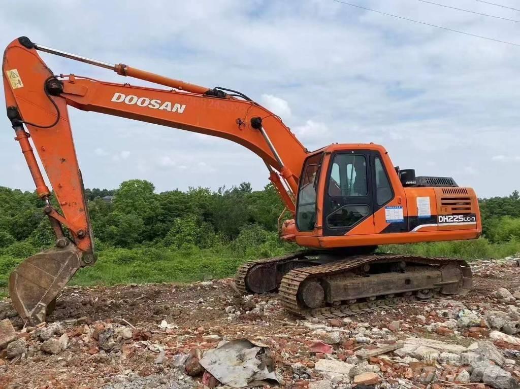 Doosan DH 225 LC-7 Bageri gusjeničari