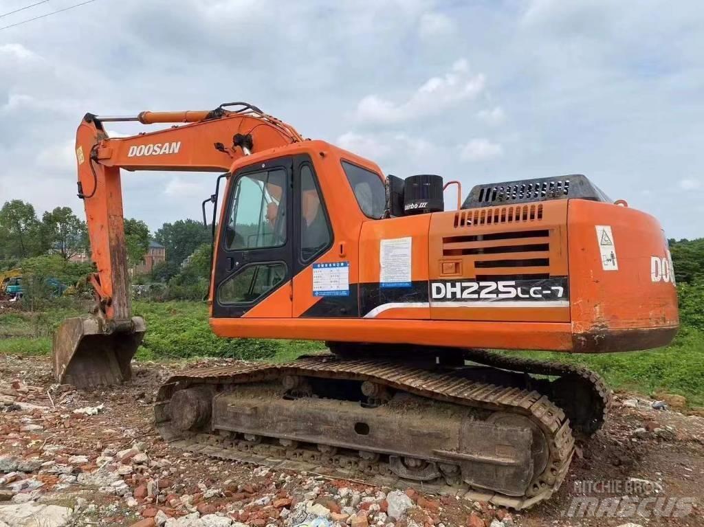 Doosan DH 225 LC-7 Bageri gusjeničari